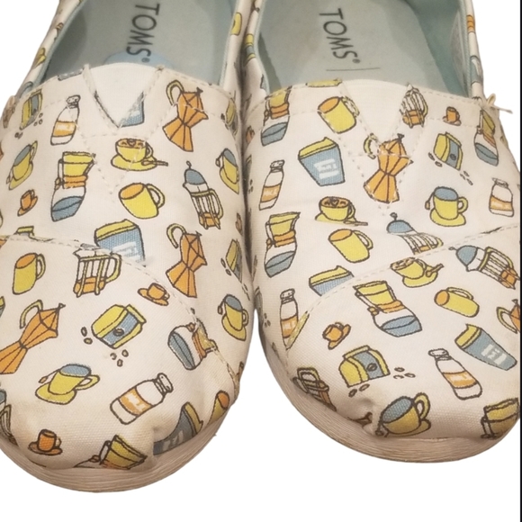 TOMS - Picture 5 of 8